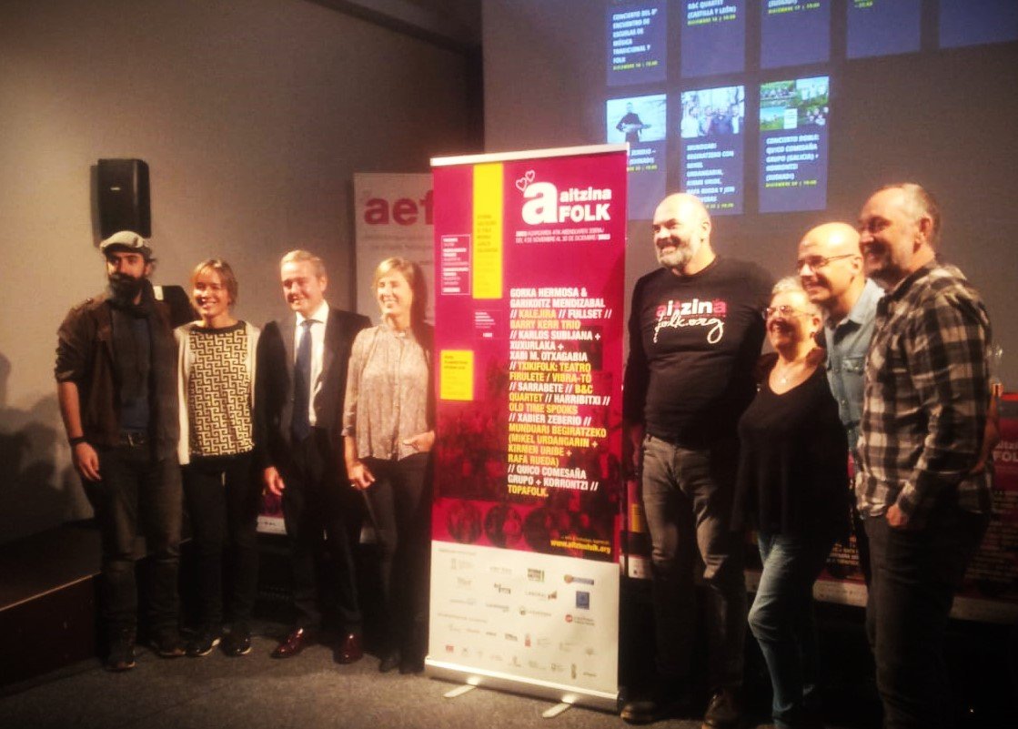 Presentación Festival Aitzina Folk 31 oct 2023 con cartel